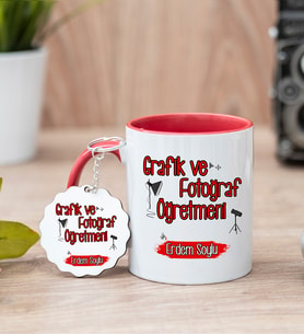 Grafik Ve Fotoğraf Öğretmeni Kırmızı Kupa Bardak Ve Anahtarlık Set