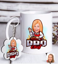 BK Gift Kişiye Özel Bayan Barbekü Chef Karikatürlü Beyaz Kupa ve Anahtarlık Hediye Seti-1 (Model 1)