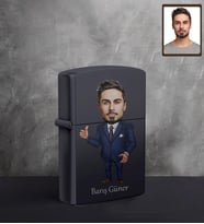 Kişiye Özel İş Adamı Karikatürlü UV Baskılı Siyah Benzinli Çakmak Bay-19