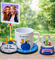 Kişiye Özel Fotoğraflı Küçük Prens Mini Işıklı Kar Küresi & Küçük Prens Tabaklı Premium Kupa