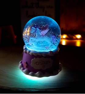 Unicorn Efsanesi Renk Değiştiren Işıklı Kar Küresi