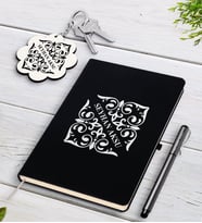 BK Gift Kişiye Özel İsimli Siyah Defter Kalem Ve Anahtarlık Hediye Seti-10 (Model 1)
