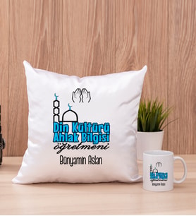 Din Kültürü Öğretmeni Kare Yastık ve Beyaz Kupa Bardak