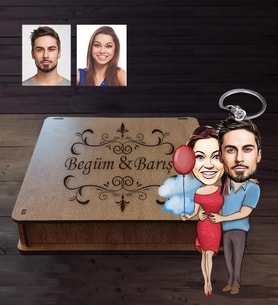 Kişiye Özel Sevgili Karikatürlü  Ahşap Anahtarlık Kutulu Model 9