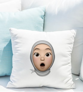 Emoji Kız Tesettürlü Stiker Yastığı