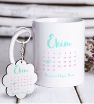 BK Gift Kişiye Özel Tarihli Doğum Günü Beyaz Kupa ve Anahtarlık Hediye Seti-1 (Model 1)