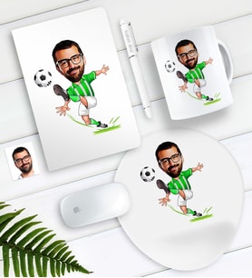 BK Gift Kişiye Özel Bay Yeşil Beyaz Futbolcu Karikatürlü Defter Kalem Kupa Mouse Pad Seti (Model 1)