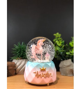 Unicorn Kanatlı Atlı Büyük Boy Kar Küresi Kendinden Püskürtmeli Işıklı ve Müzikli (Pembe)