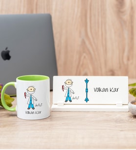 Erkek Diş Hekimi Karikatürü Yeşil Kupa Bardak Ve Masa İsimliği Hediye Seti