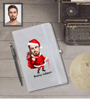 Kişiye Özel Yılbaşı Erkek Karikatürlü Gri Defter Kalem Hediye Seti Model-1