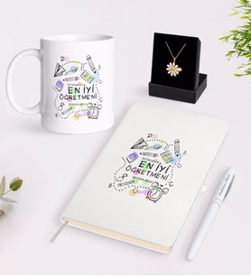 BK Gift Kişiye Özel Dünyanın En İyi Öğretmeni Beyaz Kupa Defter Kalem ve İsimli Papatya Kolye Hediye Seti-8 (Model 1)
