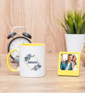 İsme Özel Çiçek Desenli Sarı Kupa Bardak ve Sarı Mini Fotoğraf Çerçevesi