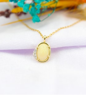 14 Ayar Altın Doğal Oval Opal ve Pırlanta Taşlı Kolye