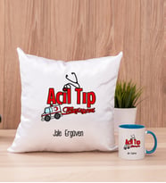 Acil Tıp Teknisyeni Kare Yastık ve Mavi Kupa Bardak