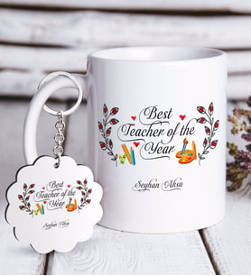 BK Gift Kişiye Özel Yılın En İyi Öğretmeni Beyaz Kupa ve Anahtarlık Hediye Seti-1 (Model 1)
