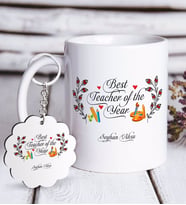 BK Gift Kişiye Özel Yılın En İyi Öğretmeni Beyaz Kupa ve Anahtarlık Hediye Seti-1 (Model 1)