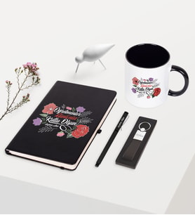 BK Gift Kişiye Özel Öğretmenler Gününüz Kutlu Olsun Temalı Siyah Defter Kalem Anahtarlık Kupa Seti - 5