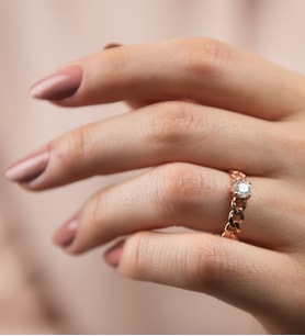 Mode Silver Zincir detaylı tektaş gümüş yüzük