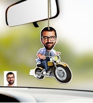 BK Gift Kişiye Özel Bay Motorcu Karikatürlü Ahşap Araba Dikiz Ayna Süsü (Çok Renkli)