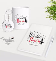 BK Gift Kişiye Özel Hocaların Hocası Öğretmeni Kupa Anahtarlık Beyaz Defter Kalem Hediye Seti-2 (Model 1)