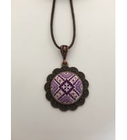 Yöresel Motif İşlemeli Kanaviçe Kolye