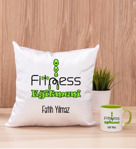Fitness Eğitmeni Kare Yastık ve Yeşil Kupa Bardak