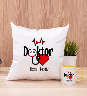 Doktor Kare Yastık ve Sarı Kupa Bardak