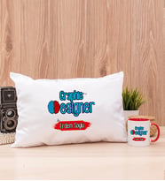 Grafiker Dikdörtgen Yastık ve Kırmızı Kupa Bardak