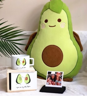 Kişiye Özel Ahşap Fotoğraf Tutucu Avocado Yastık Ve Sen Benim Diğer Yarımsın Kutulu Kupa