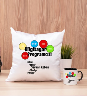 Bilgisayar Programcısı Kare Yastık ve Siyah Kupa Bardak