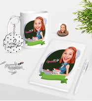 BK Gift Kişiye Özel Bayan En İyi Öğretmen Karikatürlü Kupa Anahtarlık Beyaz Defter Kalem Hediye Seti-1 (Model 1)