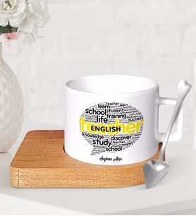BK Gift Kişiye Özel İngilizce Öğretmeni Ahşap Altlıklı Seramik Fincan-13 (Beyaz)