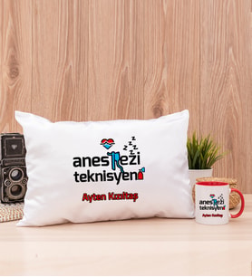 Anestezi Teknisyeni Dikdörtgen Yastık ve Kırmızı Kupa Bardak
