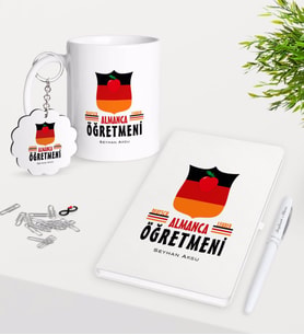 BK Gift Kişiye Özel Almanca Öğretmeni Kupa Anahtarlık Beyaz Defter Kalem Hediye Seti (Model 1)