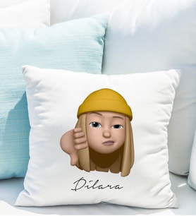 Emoji Kız Stiker Yastığı Kişiye Özel