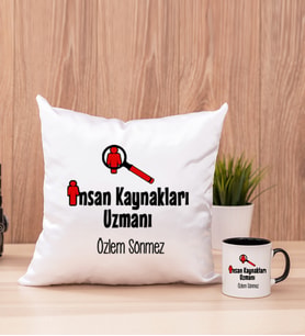 İnsan Kaynakları Uzmanı Kare Yastık ve Siyah Kupa Bardak