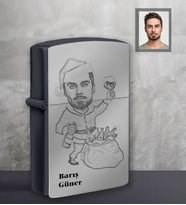 Kişiye Özel Yılbaşı Erkek Karikatürlü Siyah Benzinli Çakmak Model-6