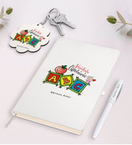 BK Gift Kişiye Özel Anaokulu Öğretmeni Beyaz Defter Kalem Ve Anahtarlık Hediye Seti-1 (Model 1)