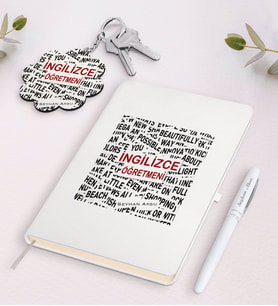 BK Gift Kişiye Özel İngilizce Öğretmeni Beyaz Defter Kalem Ve Anahtarlık Hediye Seti-3 (Model 1)