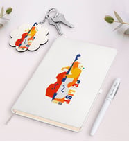 BK Gift Kişiye Özel Çellist Beyaz Defter Kalem ve Anahtarlık Hediye Seti-1 (Model 1)