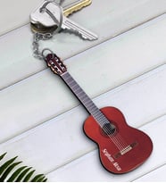 BK Gift Kişiye Özel İsimli Gitar Enstrüman Ahşap Anahtarlık-3 (Beyaz)