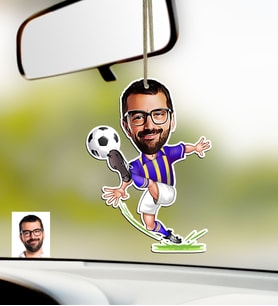 BK Gift Kişiye Özel Sarı Lacivert Futbolcu Karikatürlü Ahşap Araba Dikiz Ayna Süsü (Çok Renkli)