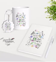 BK Gift Kişiye Özel Dünyanın En İyi Öğretmeni Kupa Anahtarlık Beyaz Defter Kalem Hediye Seti-8 (Model 1)