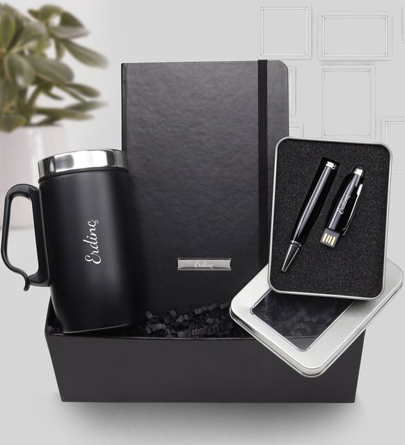 Kişiye Özel Defter & 32 GB Usb Kalem & Termos Hediye Seti (Model 1)