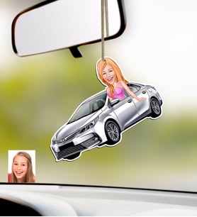 BK Gift Kişiye Özel Bayan Toyota Corolla Karikatürlü Ahşap Araba Dikiz Ayna Süsü (Beyaz)