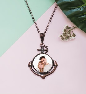 BK Gift Kişiye Özel Fotoğraflı Çapa Otantik Bakır Yaldız Kolye Model 16