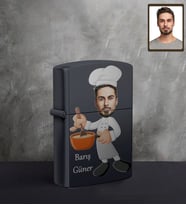 Kişiye Özel Aşçı Karikatürlü UV Baskılı Siyah Benzinli Çakmak Bay-1
