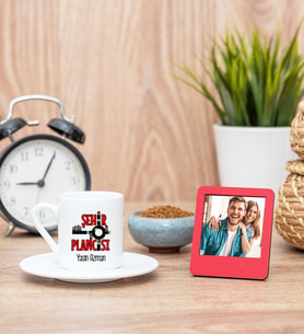 Şehir Plancısı Türk Kahvesi Fincanı ve Kırmızı Mini Fotoğraf Çerçevesi