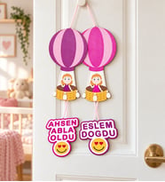 Gifties Pembe Uçan Balonda Kardeşler Temalı Kişiye Özel Kapı Süsü