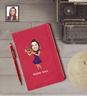 Kişiye Özel Kemancı Karikatürlü Kırmızı Defter Kalem Hediye Seti   Bayan-1